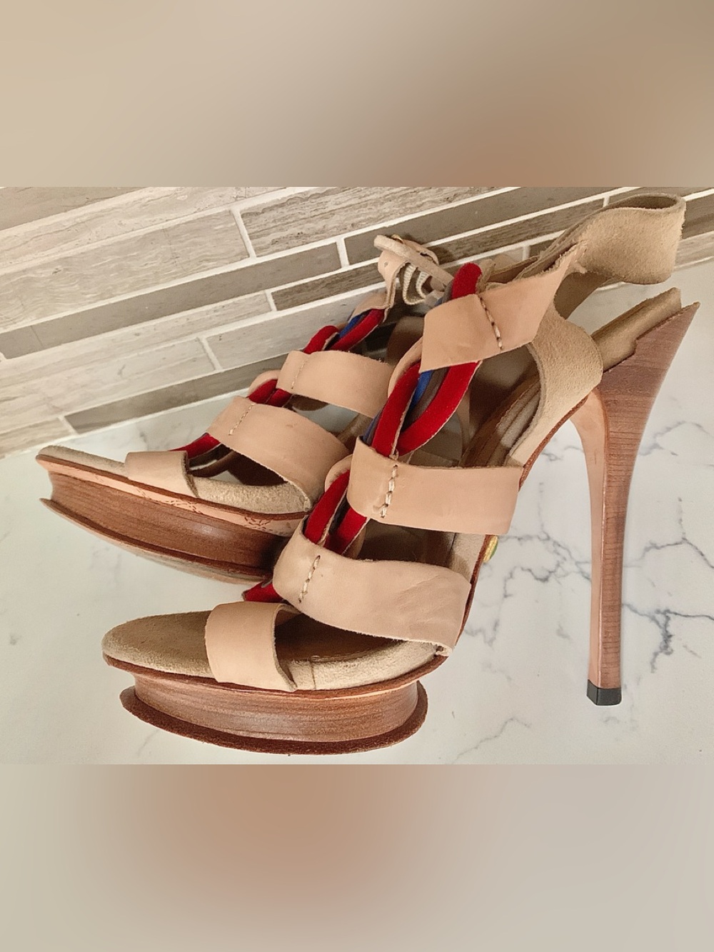 LAMB Heels - Picture 5 of 6
